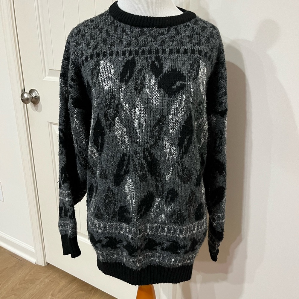 80s Women's Black and Gray Crew Neck Sweater sweater graphix vintage